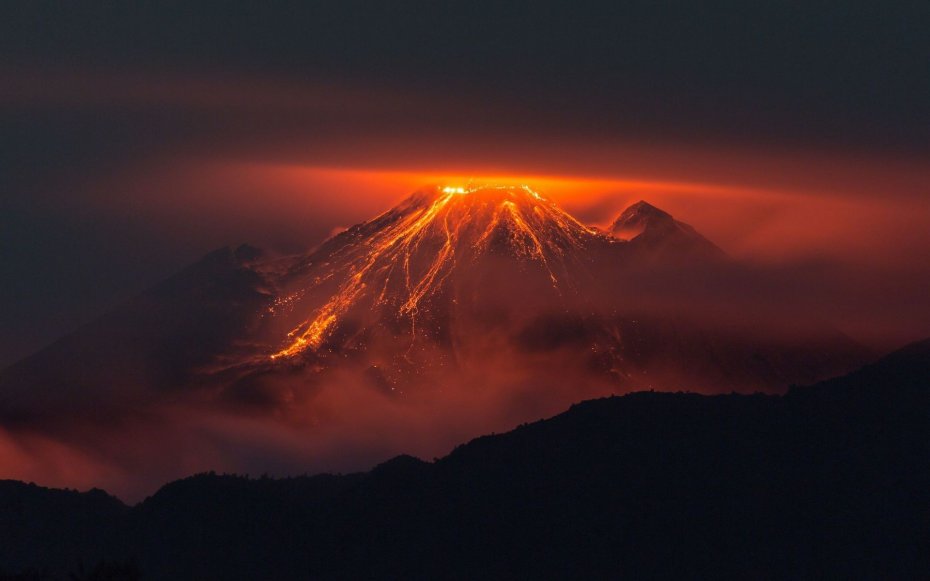 唯美火山风景