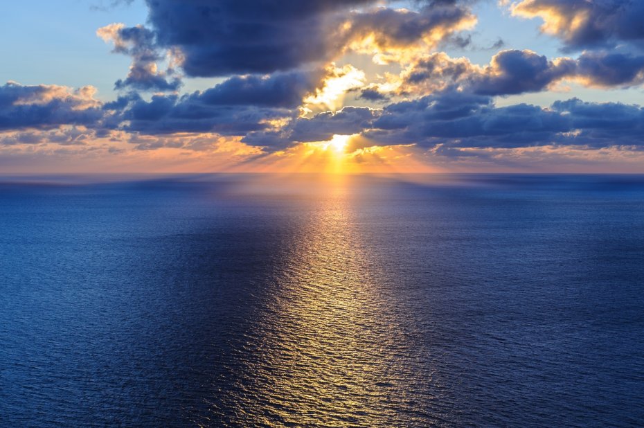 海面霞光美景