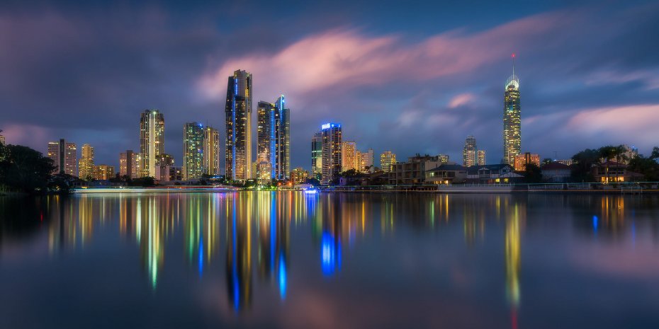 江滨城市夜景